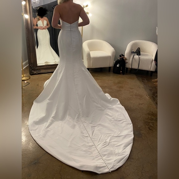 NWT Alyne By Rita Vinieris - Windsor - Wedding Gown Fit and Flare - Picture 3 of 5